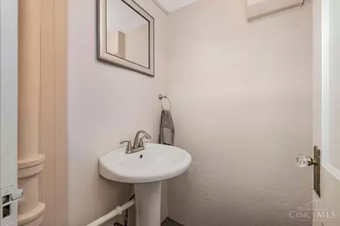 Bath - 1530 Beaverton Ave, Cincinnati, OH 45237 photo 2 of 2