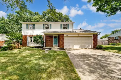 1716 Pinebluff Ln, Cincinnati, OH 45255