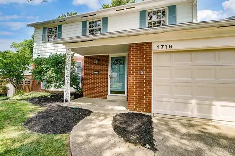1716 Pinebluff Ln, Cincinnati, OH 45255 photo 3