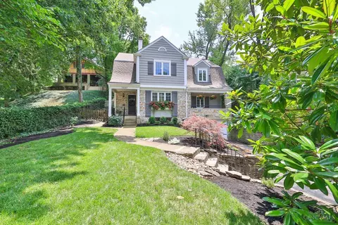 3223 Hardisty Ave, Cincinnati, OH 45208