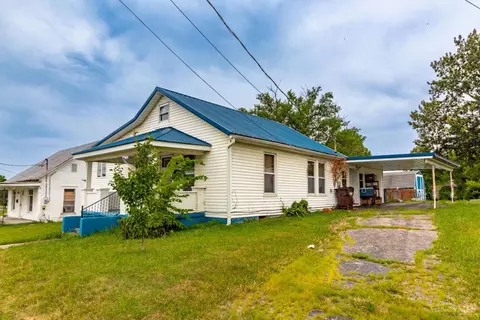 115 Main St, Peebles, OH 45660
