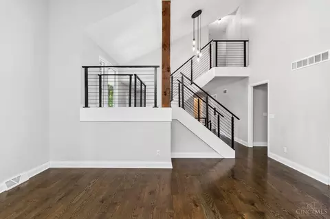 7021 Royalgreen Dr, Cincinnati, OH 45244 photo 9