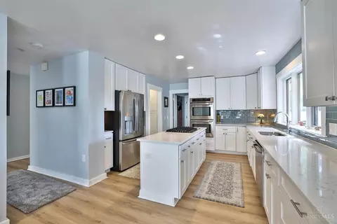 Kitchen - 7801 Hopper Rd, Cincinnati, OH 45255 photo 1 of 2