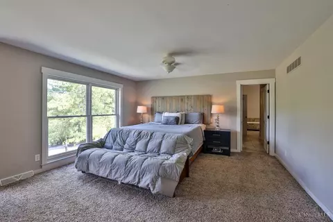 Bedroom - 7801 Hopper Rd, Cincinnati, OH 45255 photo 1 of 3