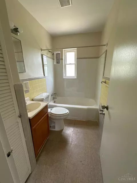 4332 Foley Rd, Cincinnati, OH 45238 photo 4