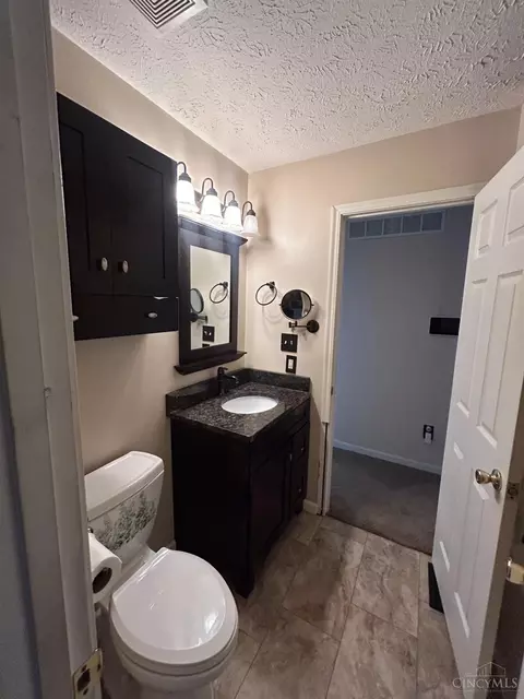 Bath - 213 Robin Ave, Mount Orab, OH 45154 photo 1 of 5