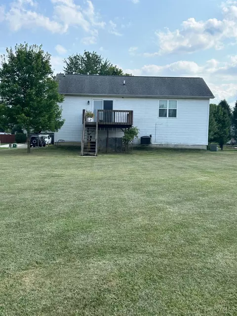 Exterior - 213 Robin Ave, Mount Orab, OH 45154 photo 5 of 6