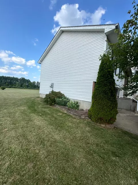 Exterior - 213 Robin Ave, Mount Orab, OH 45154 photo 3 of 6