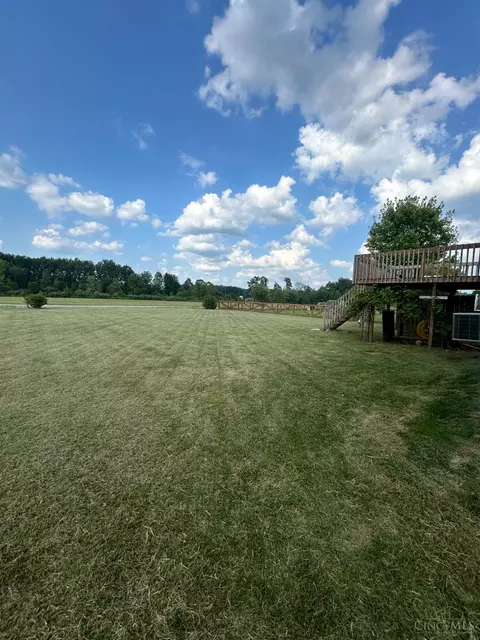 Exterior - 213 Robin Ave, Mount Orab, OH 45154 photo 4 of 6