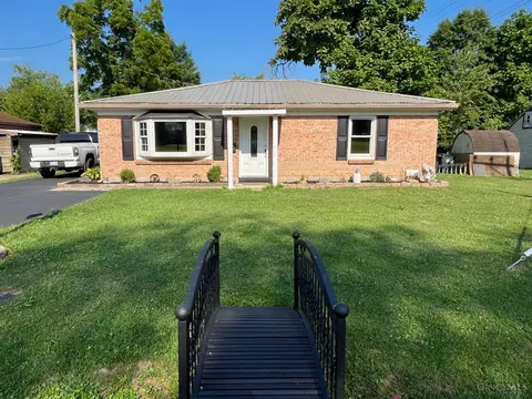 411 East St, Bethel, OH 45106