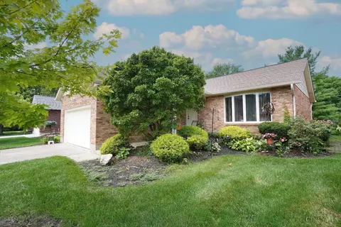 10 Pleasant Creek Ct, Fairfield, OH 45014