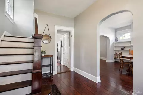 Entry Way - 3123 Schubert Ave, Cincinnati, OH 45213 photo 4 of 4