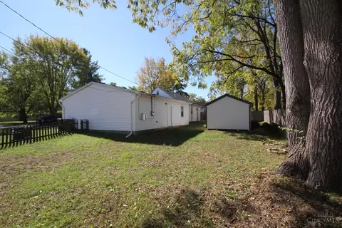 Exterior - 1609 Cloverfield Ave, Kettering, OH 45429 photo 5 of 11
