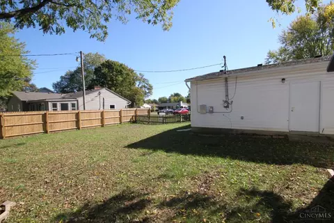 Exterior - 1609 Cloverfield Ave, Kettering, OH 45429 photo 7 of 11