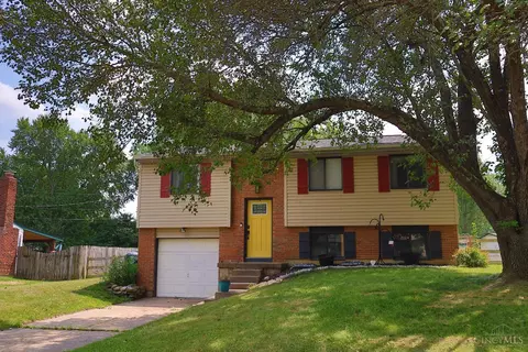 4558 Park Forest Cir, Batavia, OH 45103