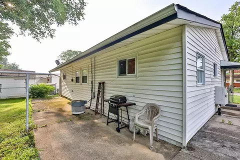 Exterior - 2618 Topeka St, Cincinnati, OH 45231 photo 5 of 9