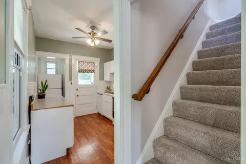 Entry Way - 4723 Loretta Ave, Cincinnati, OH 45238 photo 1 of 6
