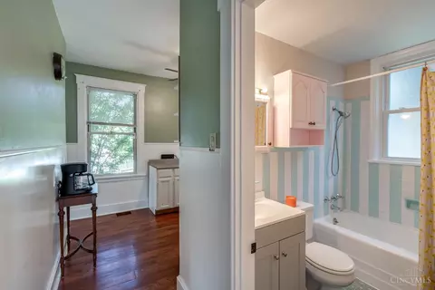 Bath - 4723 Loretta Ave, Cincinnati, OH 45238 photo 1 of 4