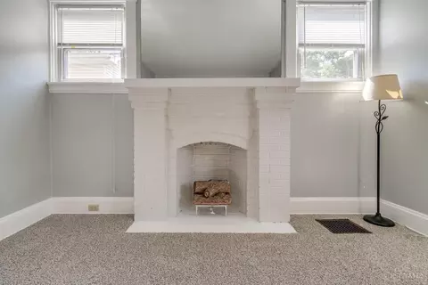 Living - 4723 Loretta Ave, Cincinnati, OH 45238 photo 4 of 7
