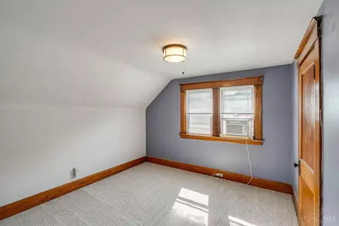 Bedroom - 4723 Loretta Ave, Cincinnati, OH 45238 photo 8 of 9