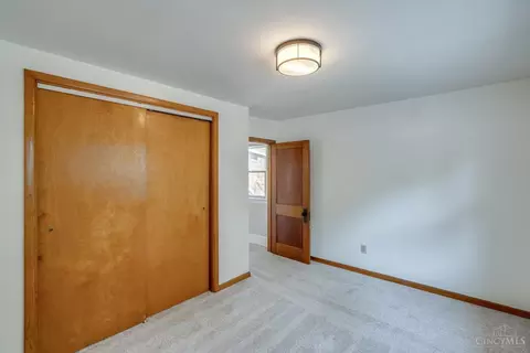 Bedroom - 4723 Loretta Ave, Cincinnati, OH 45238 photo 5 of 9