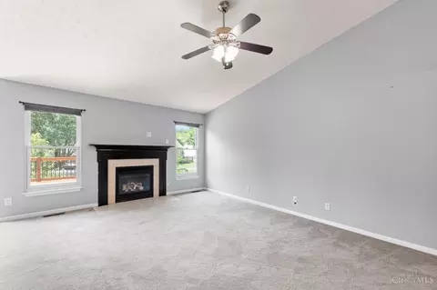 245 Bannock Dr, Hamilton Township, OH 45039 photo 2