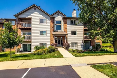 8879 Eagleview Dr #2, West Chester, OH 45069