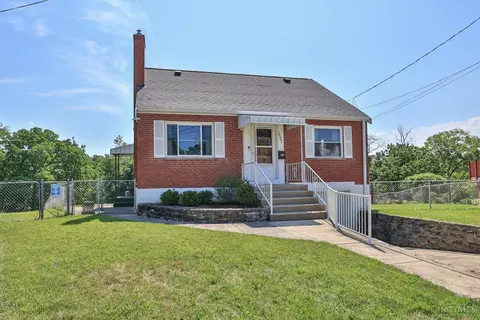 2727 Mellowbrook Ct, Colerain Twp, OH 45239