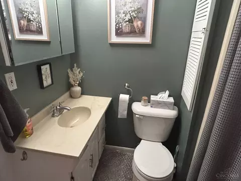 3426 Mcfarlan Rd, Cincinnati, OH 45211 photo 28
