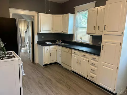 3426 Mcfarlan Rd, Cincinnati, OH 45211 photo 15