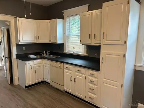 3426 Mcfarlan Rd, Cincinnati, OH 45211 photo 19