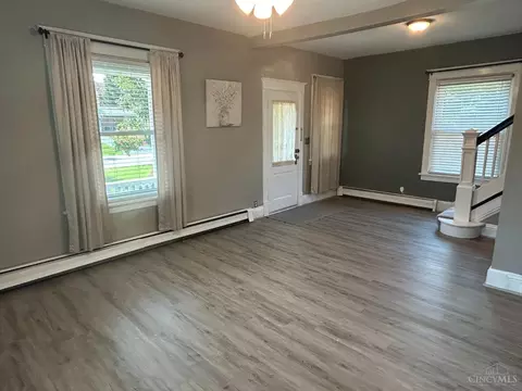3426 Mcfarlan Rd, Cincinnati, OH 45211 photo 3
