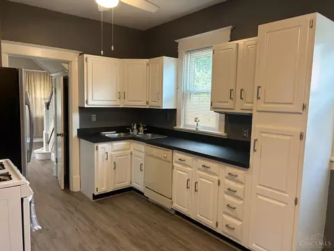 3426 Mcfarlan Rd, Cincinnati, OH 45211 photo 14