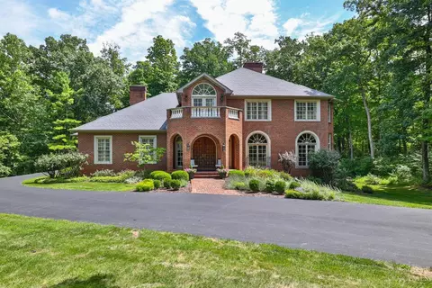 6 Noel Ln, Cincinnati, OH 45243 photo 2