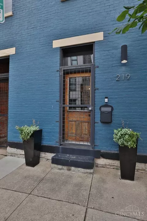 Exterior - 219 Wade St, Cincinnati, OH 45202 photo 3 of 8