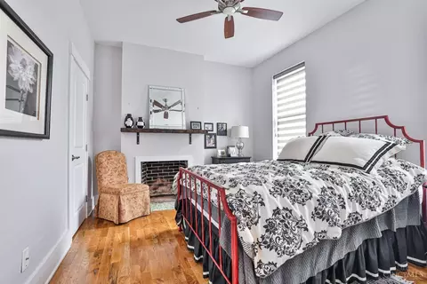 Bedroom - 219 Wade St, Cincinnati, OH 45202 photo 4 of 7