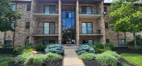 7216 Creekview Dr #8, Colerain Twp, OH 45247