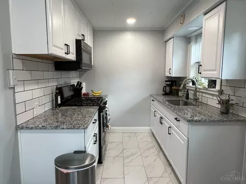 Kitchen - 3224 Buell St, Cincinnati, OH 45211 photo 1 of 5