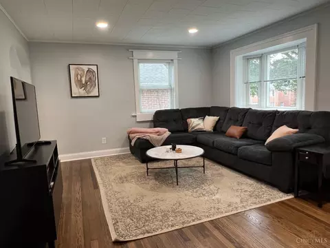 Living - 3224 Buell St, Cincinnati, OH 45211 photo 3 of 4