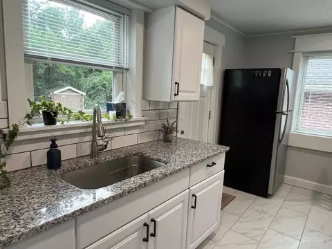 Kitchen - 3224 Buell St, Cincinnati, OH 45211 photo 4 of 5