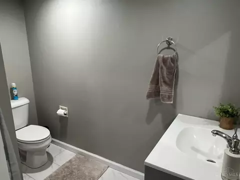 Bath - 3224 Buell St, Cincinnati, OH 45211 photo 5 of 5