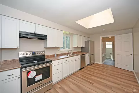 811 Danny Dr, Cincinnati, OH 45245 photo 17