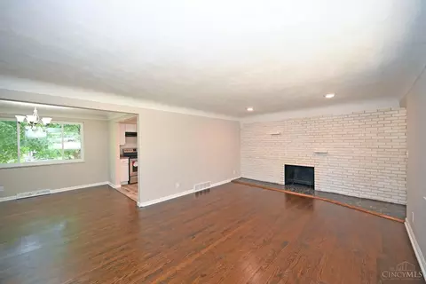 811 Danny Dr, Cincinnati, OH 45245 photo 10