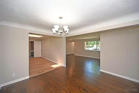 811 Danny Dr, Cincinnati, OH 45245 photo 13
