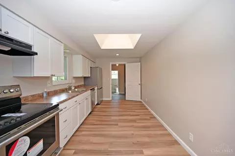 811 Danny Dr, Cincinnati, OH 45245 photo 14