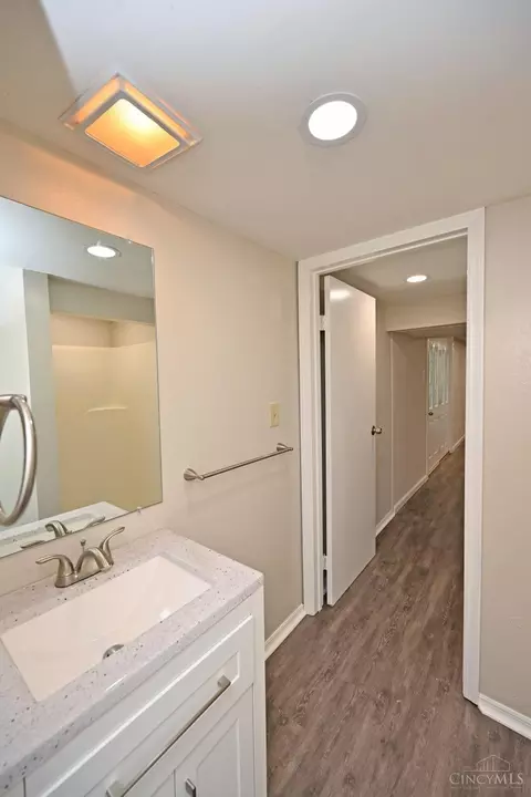 811 Danny Dr, Cincinnati, OH 45245 photo 39