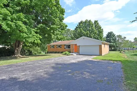 811 Danny Dr, Cincinnati, OH 45245 photo 2