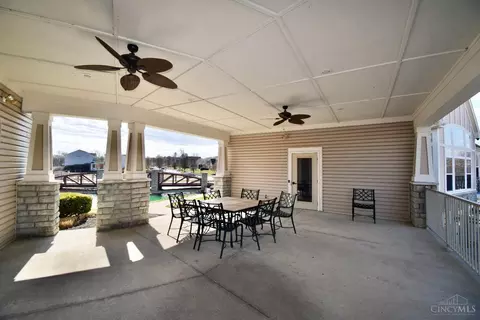 7983 Oakbridge Way, Cincinnati, OH 45248 photo 21