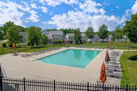 7983 Oakbridge Way, Cincinnati, OH 45248 photo 24