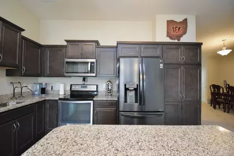 7983 Oakbridge Way, Cincinnati, OH 45248 photo 7